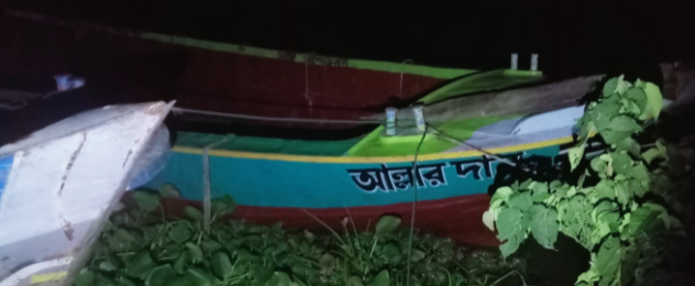 কাউখালীতে ইজতেমাগামী ৫০ যাত্রীকে উদ্ধার করল নৌ পুলিশ